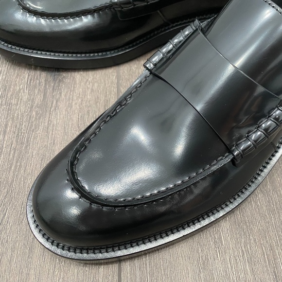 2023 CHANEL BLACK LEATHER LOAFERS OXFORD SHOES 37.5 NEW - Picture 10 of 12